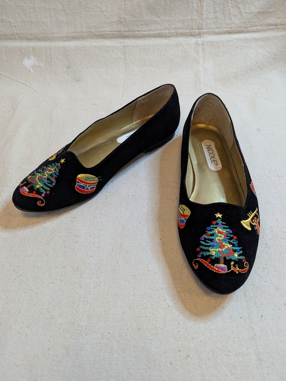 Vintage Nicole Black Velvet Holiday Christmas Embroidered Flats